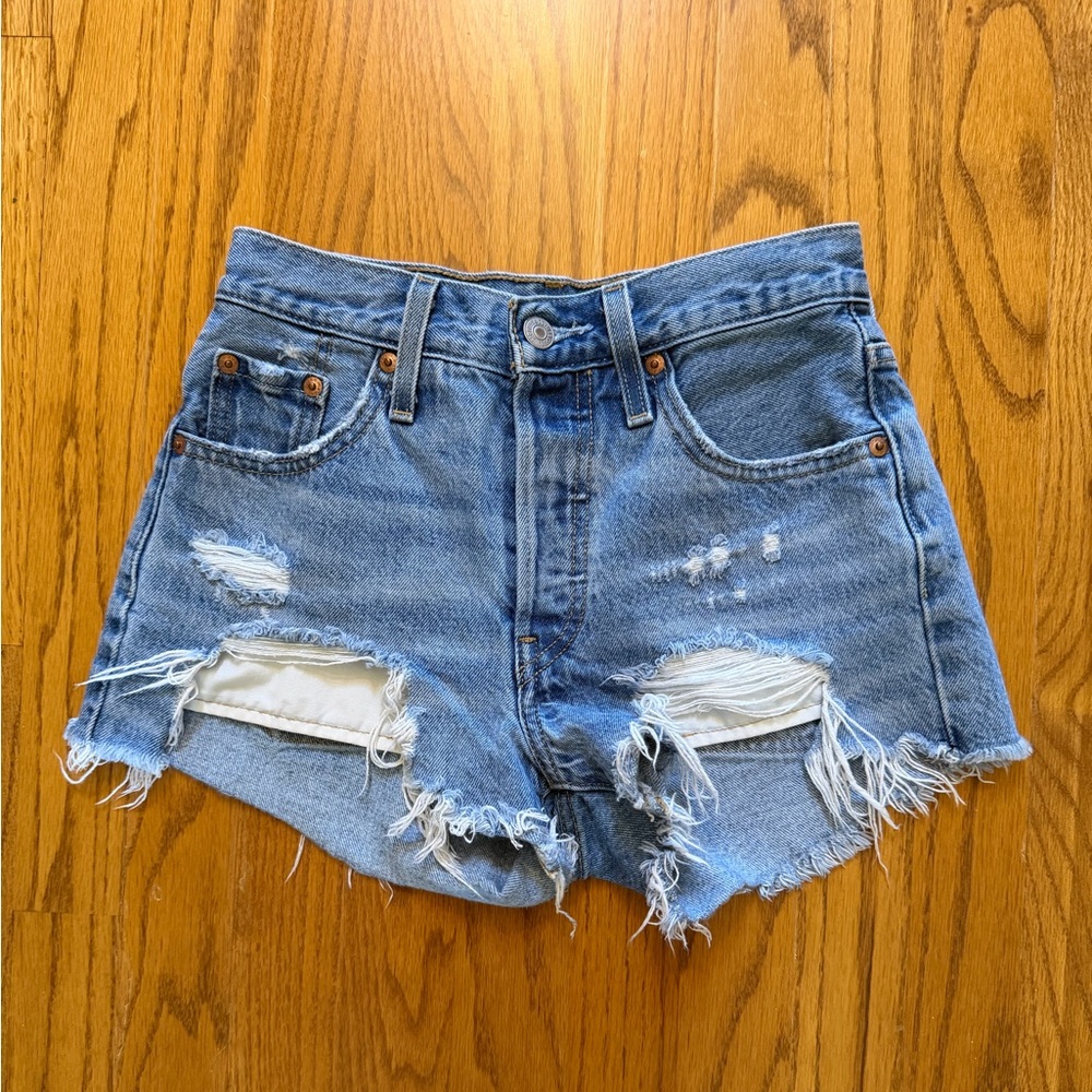 Classic Levi’s 501 Denim High-Waist Distressed Women’s Shorts
